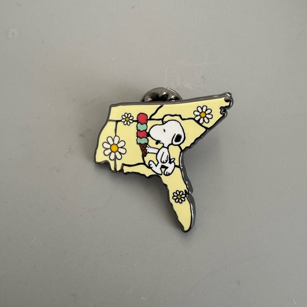 Peanuts Enamel Pin - NO BOX